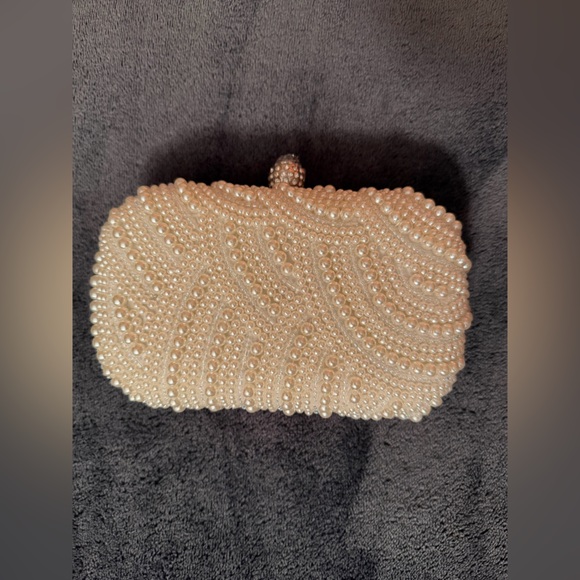 Elegant Pearl-Embellished Clutch - Picture 2 of 4